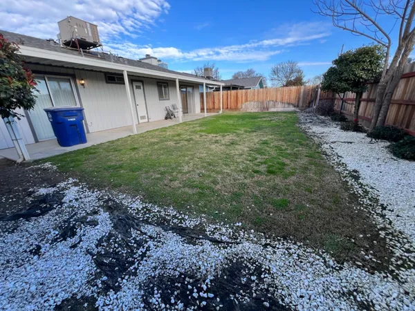 $2,300 | 410 Sunset Street, Kingsburg, CA 93631