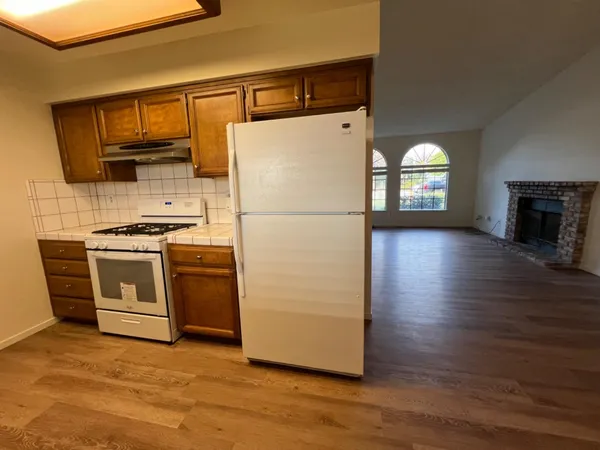 $2,300 | 410 Sunset Street, Kingsburg, CA 93631