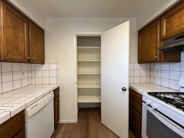 $2,300 | 410 Sunset Street, Kingsburg, CA 93631
