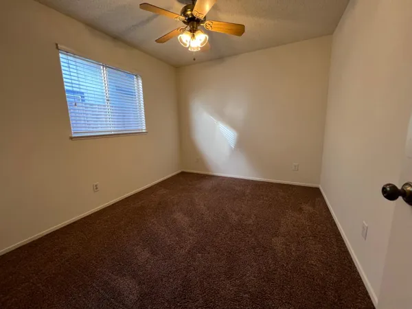 $2,300 | 410 Sunset Street, Kingsburg, CA 93631
