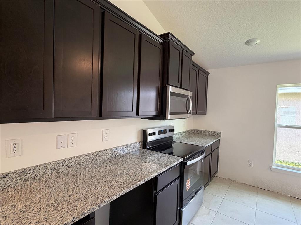 7612 Bent Tree Loop St. Cloud, FL 34773 - Photo 4 of 10