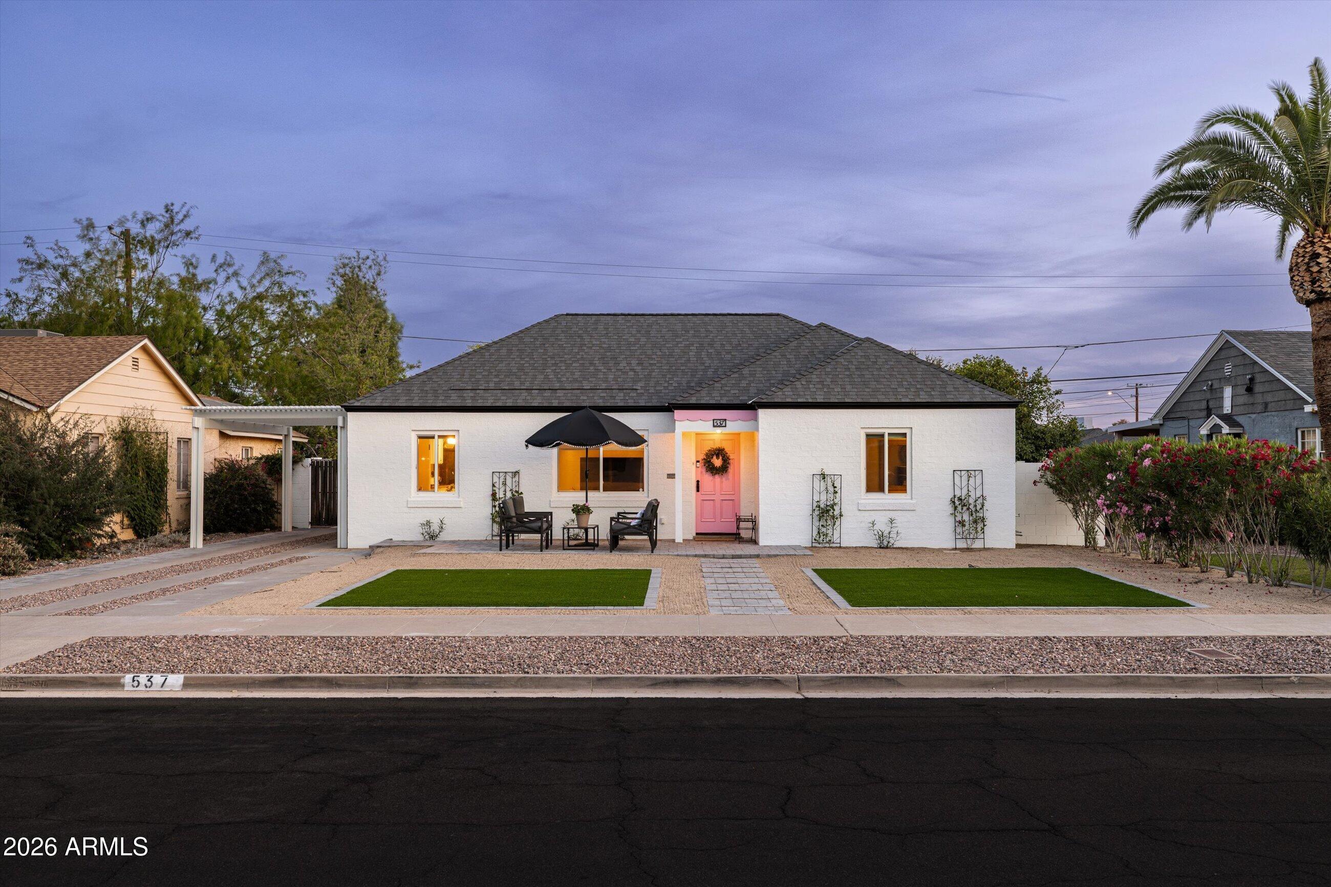 537 Virginia Avenue Phoenix, AZ 85003 - Photo 2 of 32 a front view of house with yard and green space