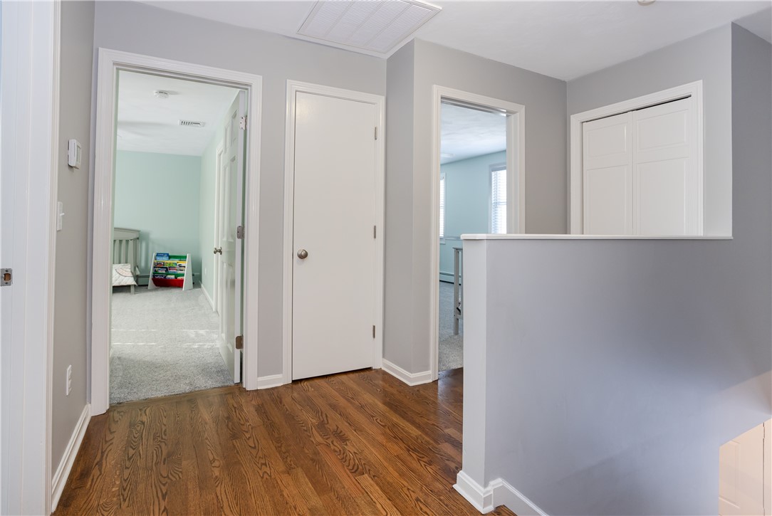 68 Fox Run Cranston, RI 02921 - Photo 13 of 38