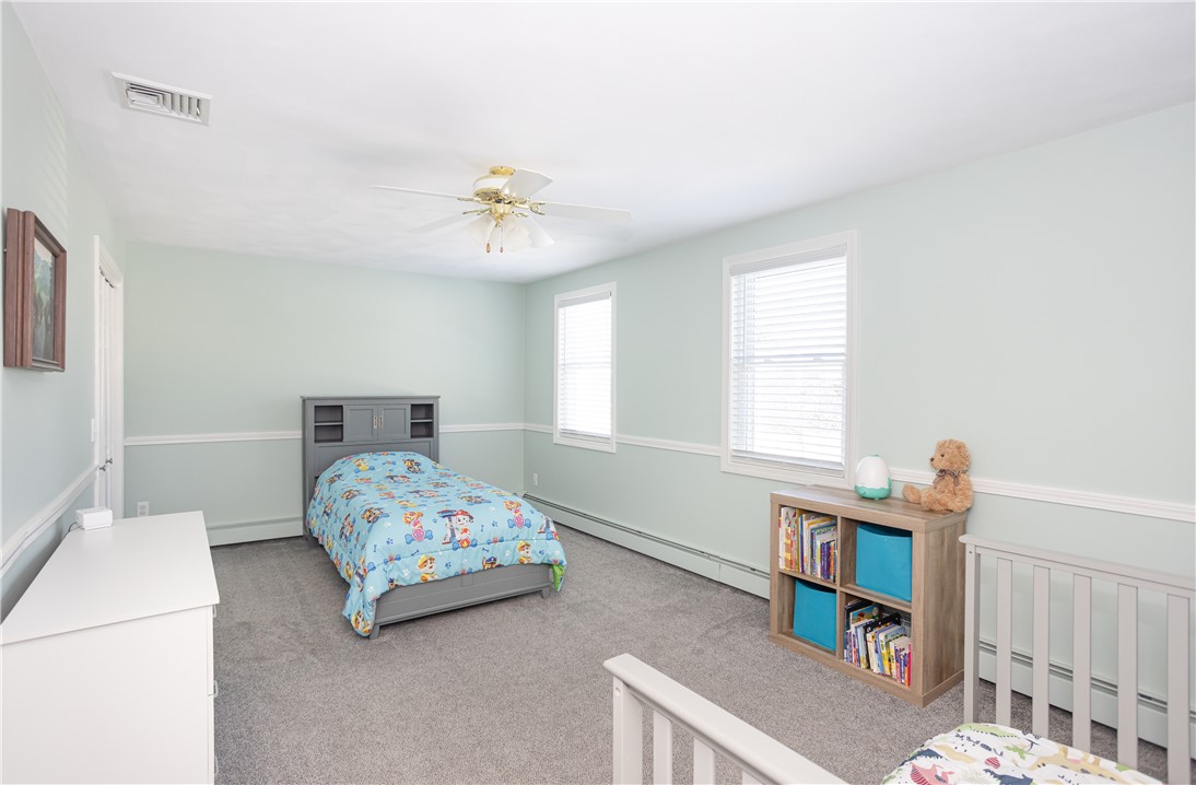 68 Fox Run Cranston, RI 02921 - Photo 14 of 38