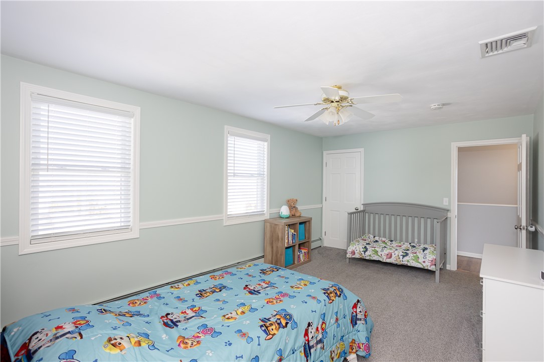 68 Fox Run Cranston, RI 02921 - Photo 15 of 38