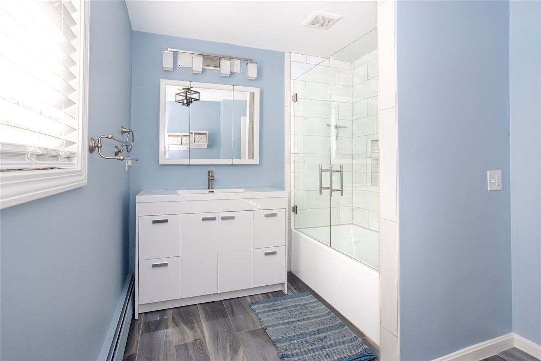 68 Fox Run Cranston, RI 02921 - Photo 16 of 38