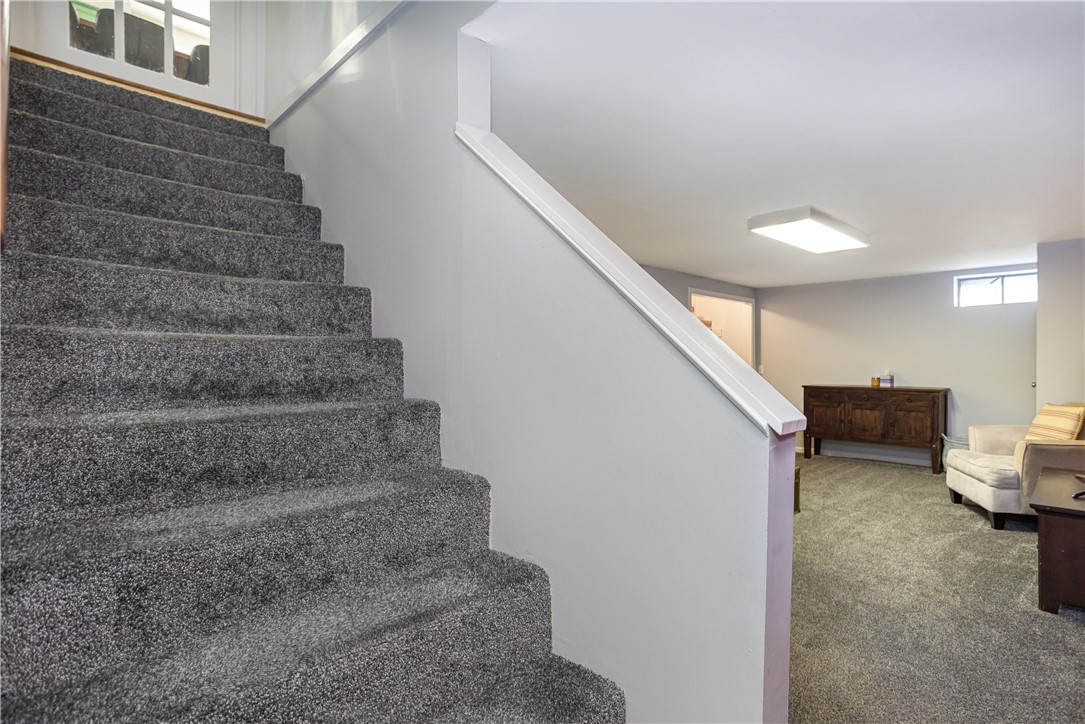 68 Fox Run Cranston, RI 02921 - Photo 24 of 38