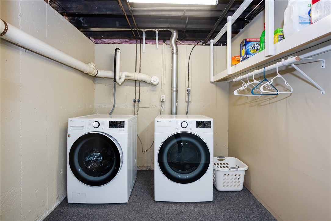 68 Fox Run Cranston, RI 02921 - Photo 27 of 38