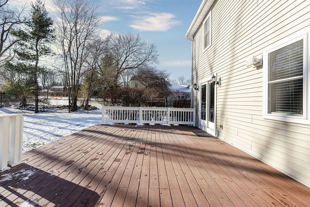 68 Fox Run Cranston, RI 02921 - Photo 29 of 38
