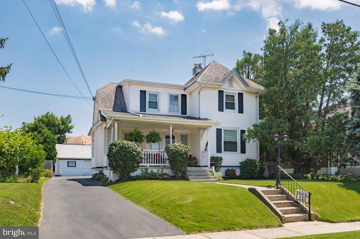 11 East Chelton Road Brookhaven, PA 19015 - Photo 1 of 23