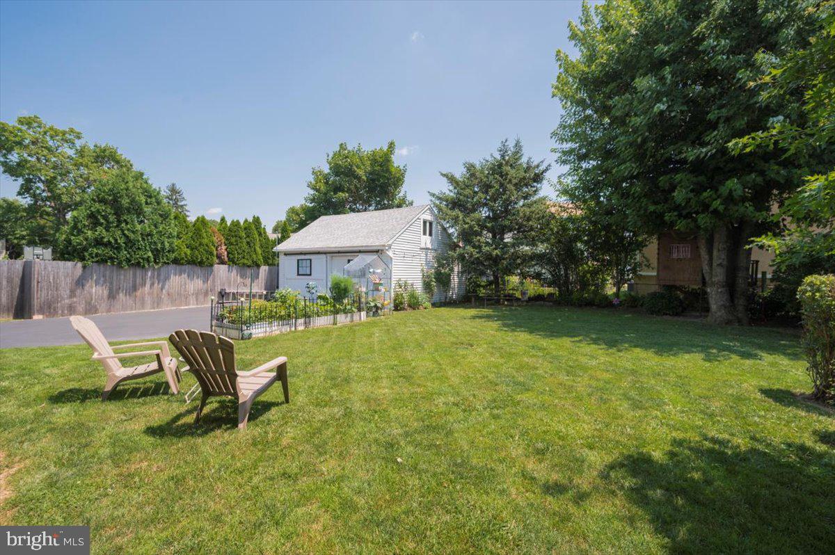 11 East Chelton Road Brookhaven, PA 19015 - Photo 22 of 23