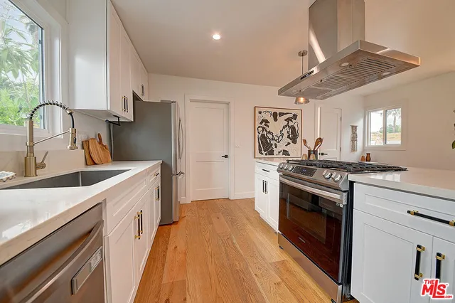 $1,395,000 | 885 Kincaid Avenue, Inglewood, CA 90302