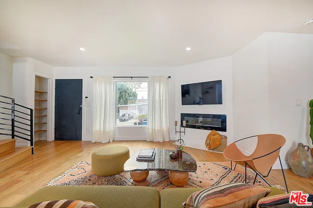 $1,395,000 | 885 Kincaid Avenue, Inglewood, CA 90302