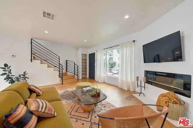 $1,395,000 | 885 Kincaid Avenue, Inglewood, CA 90302