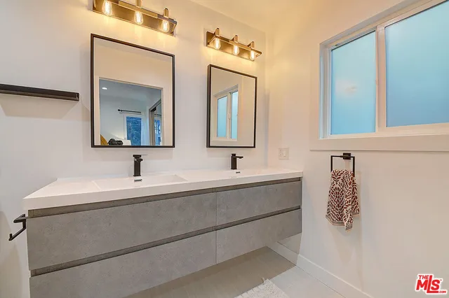 $1,395,000 | 885 Kincaid Avenue, Inglewood, CA 90302