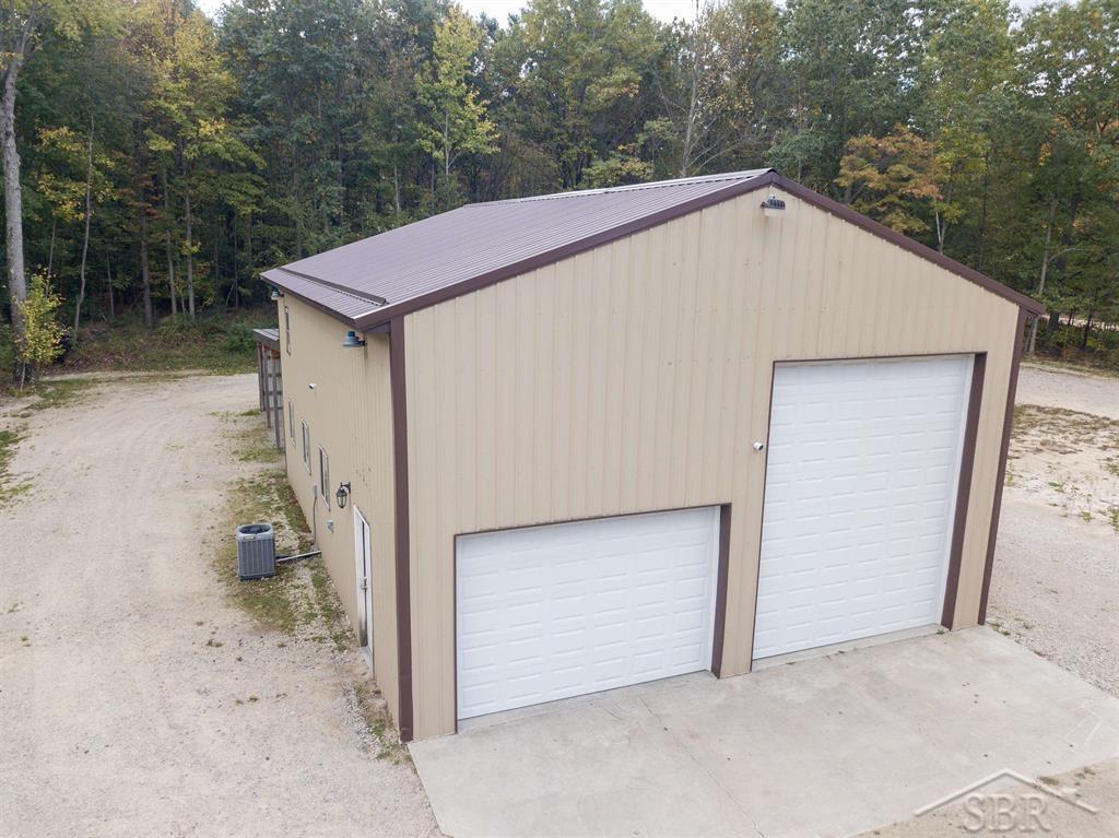 1531 South Castor Road Midland, MI 48640 - Photo 61 of 84 50191001-b8eb8037-fa44-48d5-9697-5cfa7e150c1d.JPG
