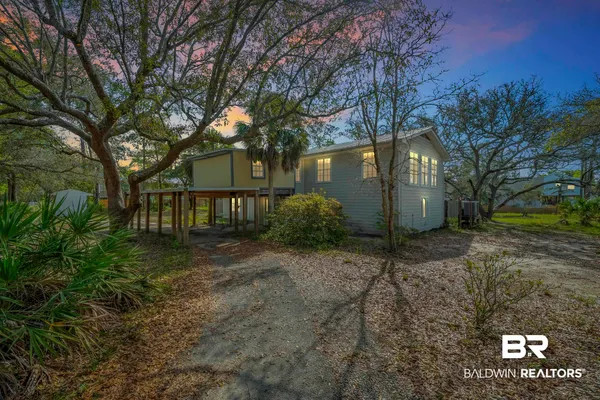$300,000 | 30758 Pine Street, Elberta, AL 36530