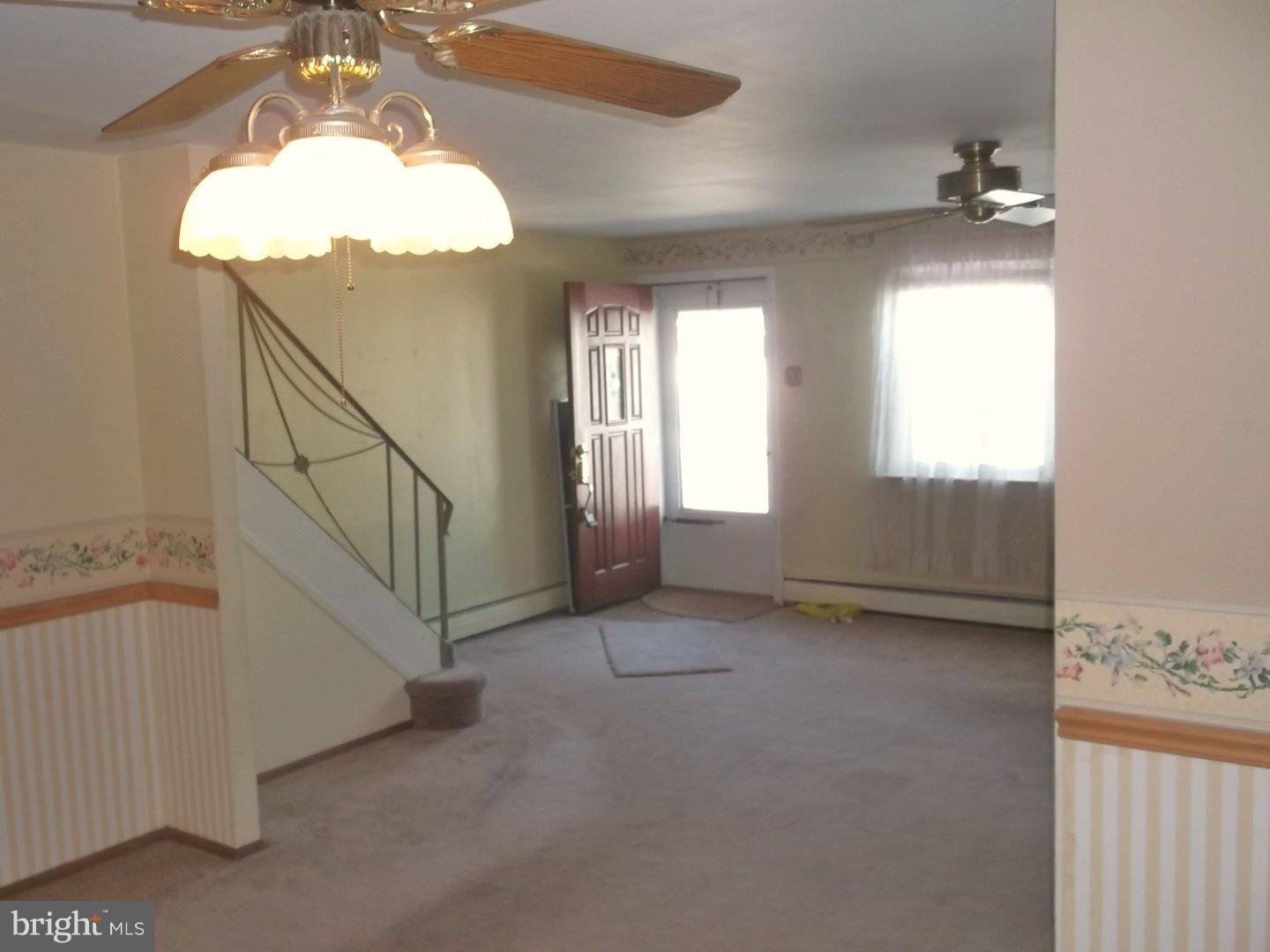 4168 Fairdale Road Philadelphia, PA 19154 - Photo 3 of 24 Gallery Image 3