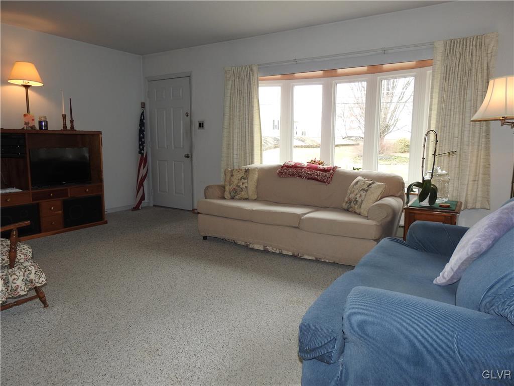 49 South Kemp Road Kutztown, PA 19530 - Photo 5 of 39 Gallery Image 5