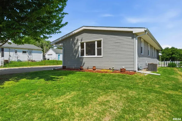 $130,000 | 310 South Bellevue Avenue, Peoria, IL 61604