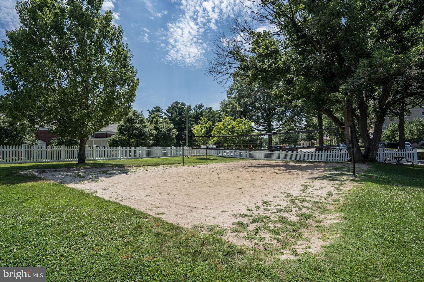 3472 Gunston Road, Unit 723 Alexandria, VA 22302 - Photo 22 of 33