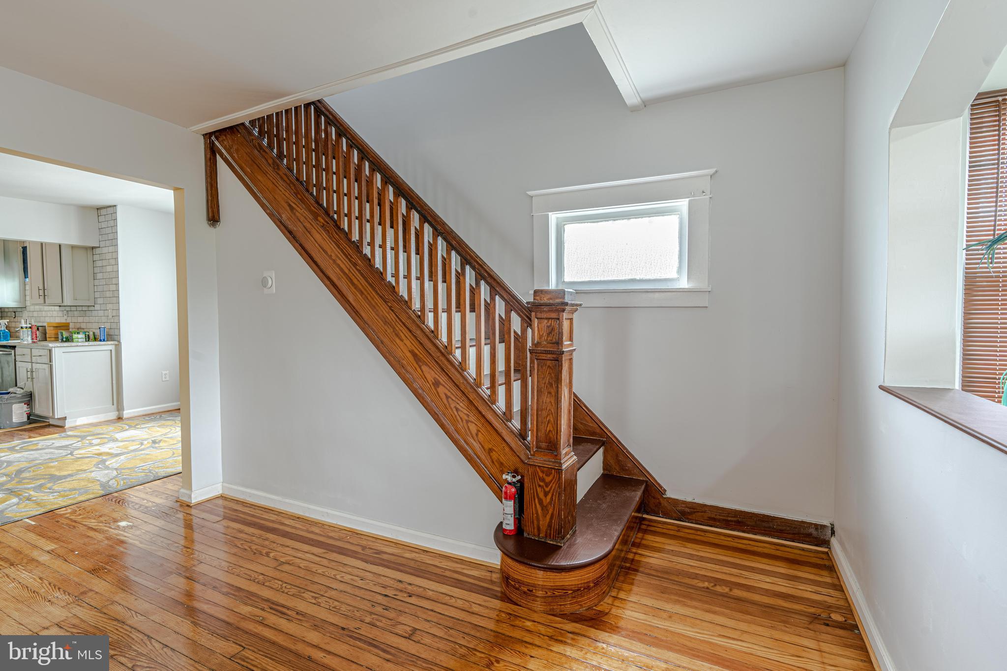 828 North Point Road Baltimore, MD 21224 - Photo 11 of 21 Stairs to upper level