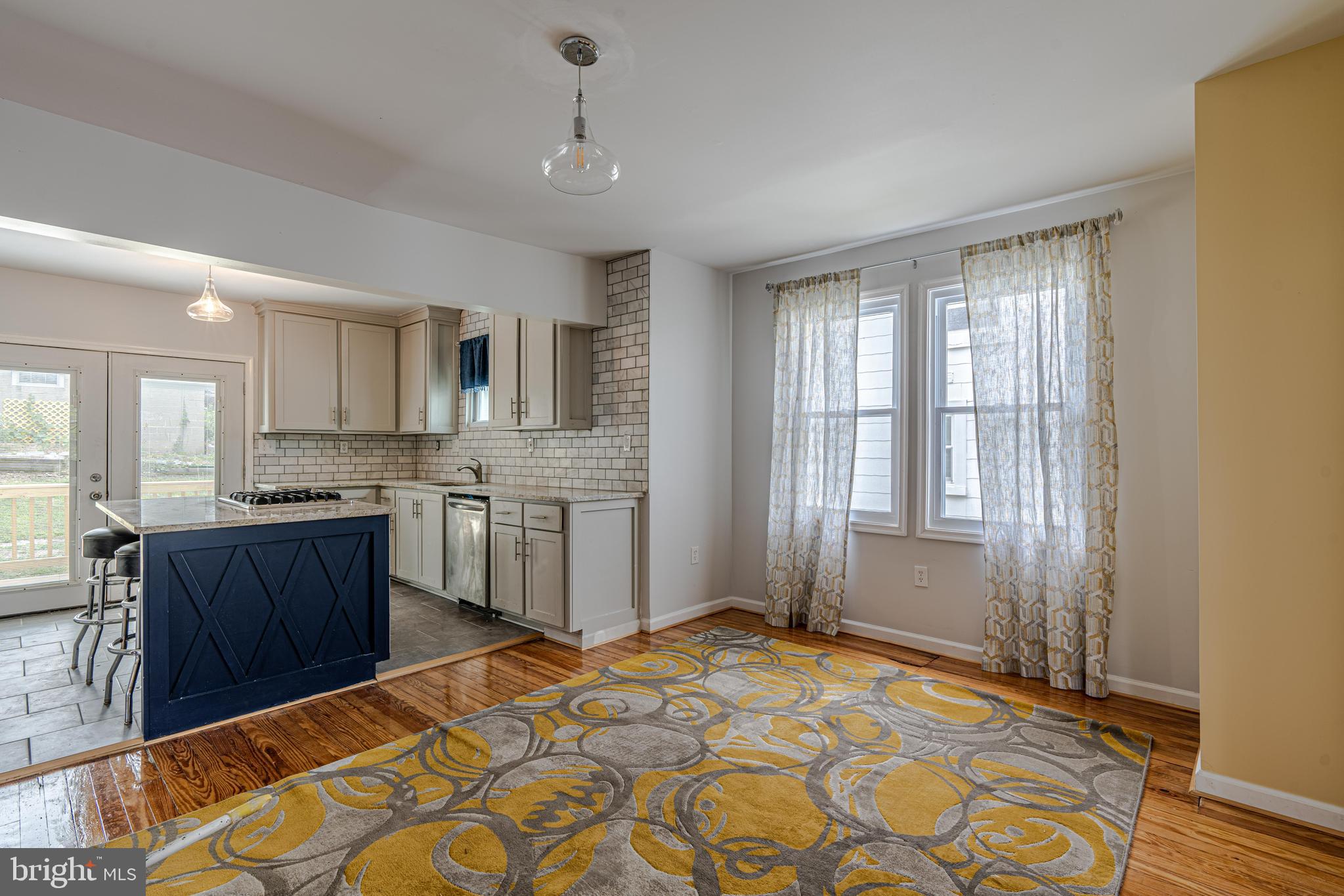 828 North Point Road Baltimore, MD 21224 - Photo 8 of 21 Dining Room