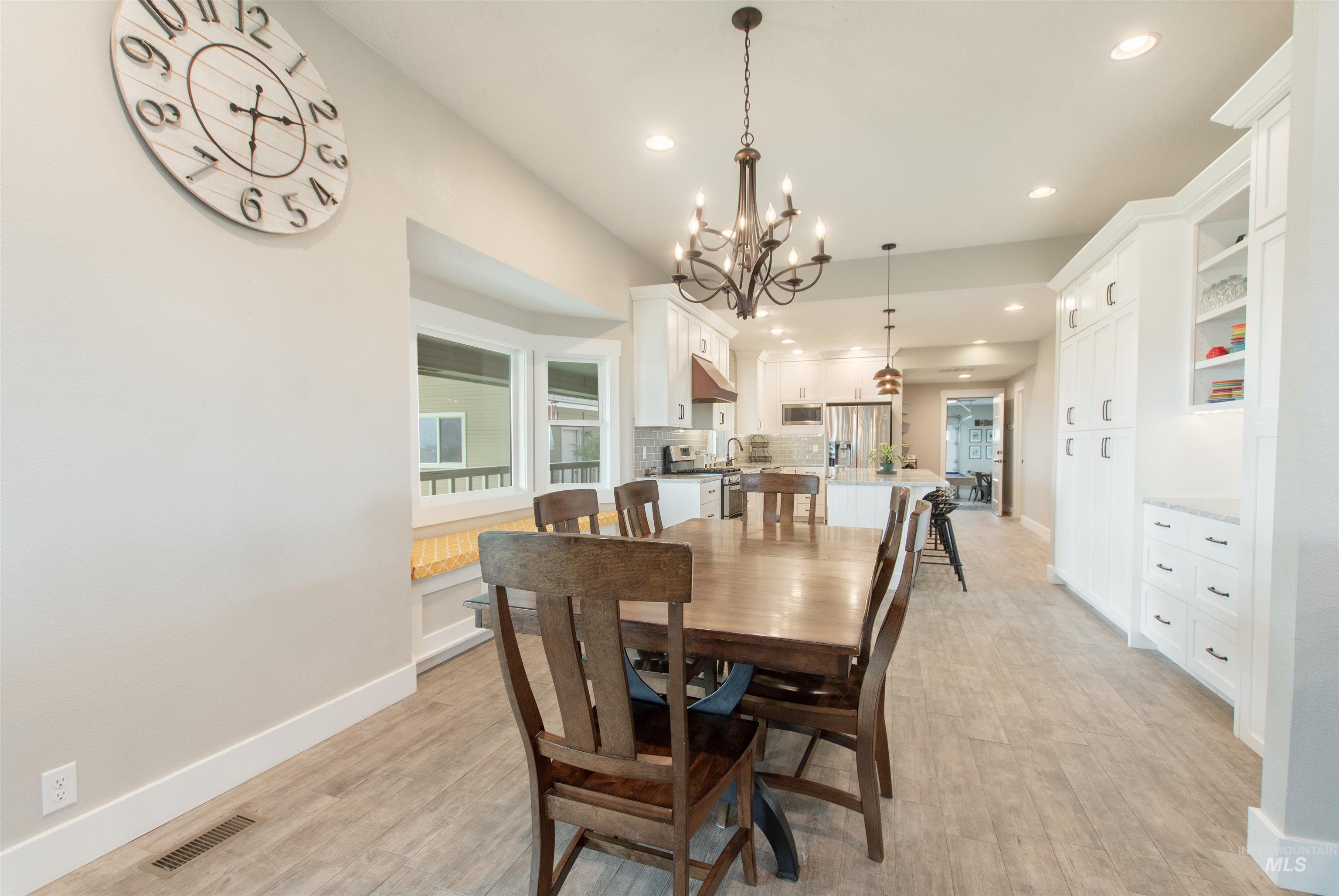 12369 Deer Flat Road Nampa, ID 83686 - Photo 18 of 50 Living room