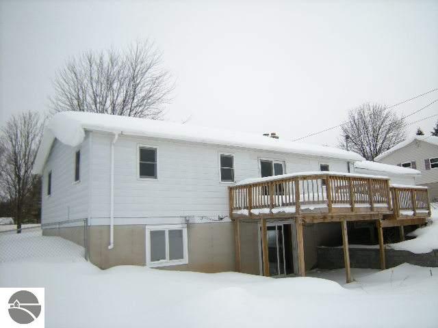 642 High Lake Road Traverse City, MI 49696 - Photo 3 of 14 1711609-2.JPG