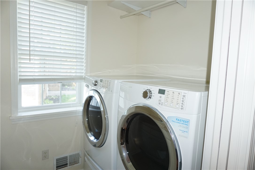 30 Brantley Way Perinton, NY 14526 - Photo 17 of 49