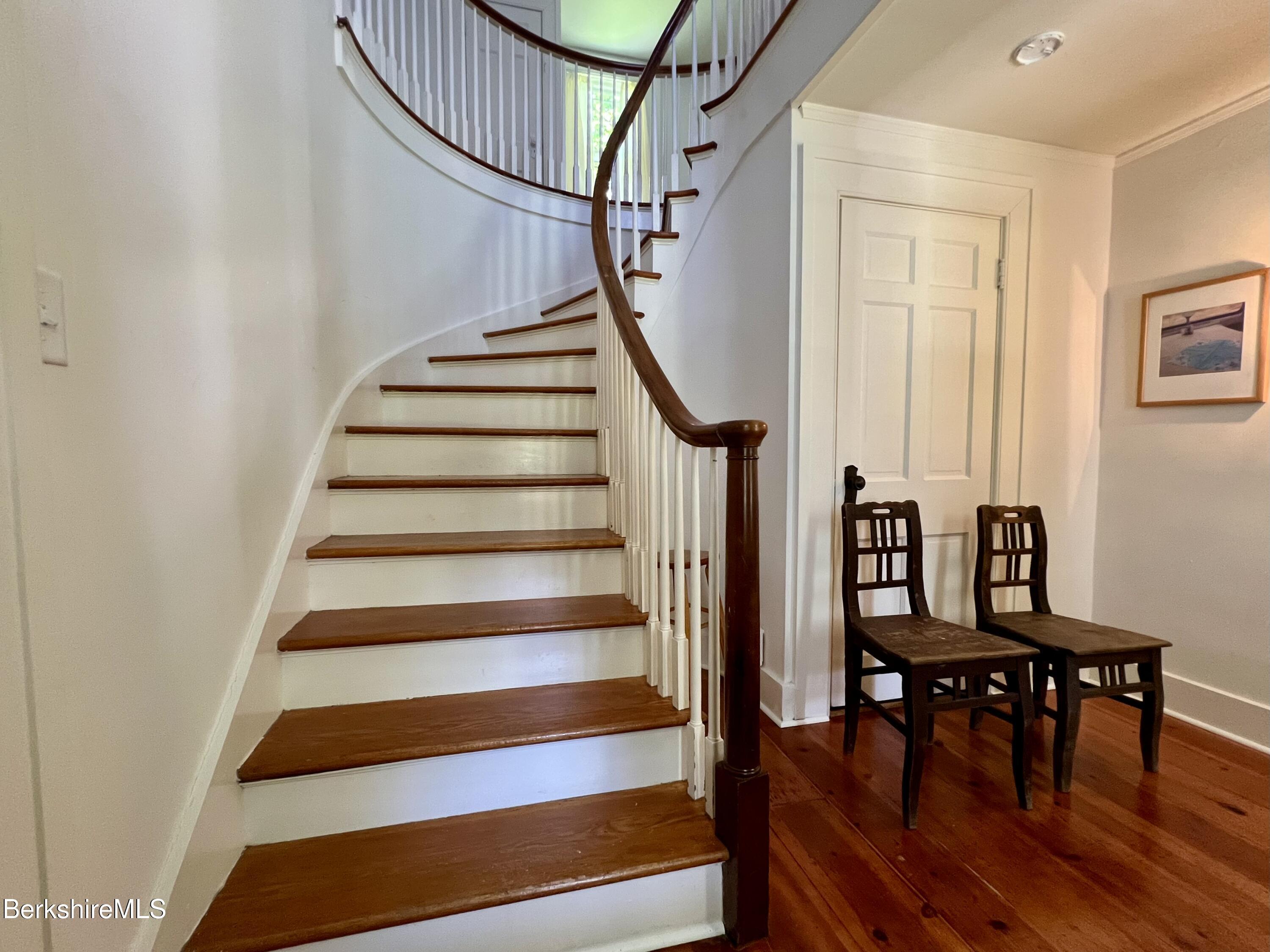 410 Swamp Road, Unit 410 Richmond, MA 01201 - Photo 15 of 26 GRAND STAIRCASE