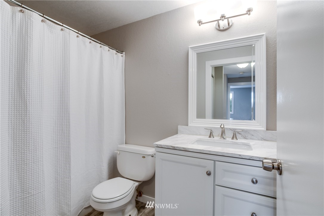 6700 South 112th Place Seattle, WA 98178 - Photo 11 of 17 Gallery Image 11