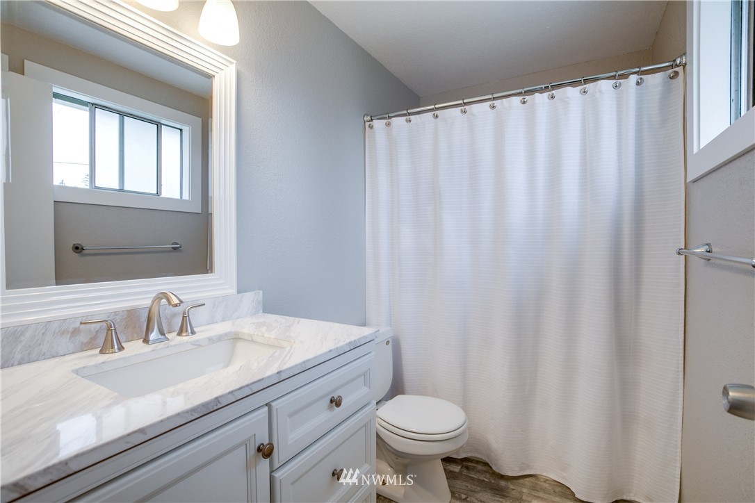 6700 South 112th Place Seattle, WA 98178 - Photo 16 of 17 Gallery Image 16