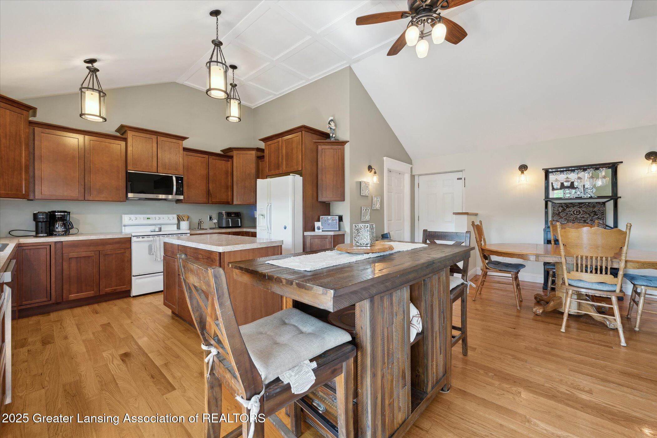 1800 Aiken Road Owosso, MI 48867 - Photo 8 of 41 kitchen