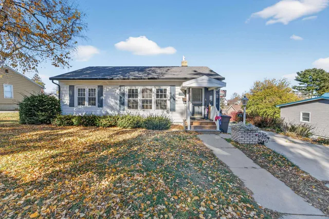 $199,900 | 506 West Division Street, Dodgeville, WI 53533