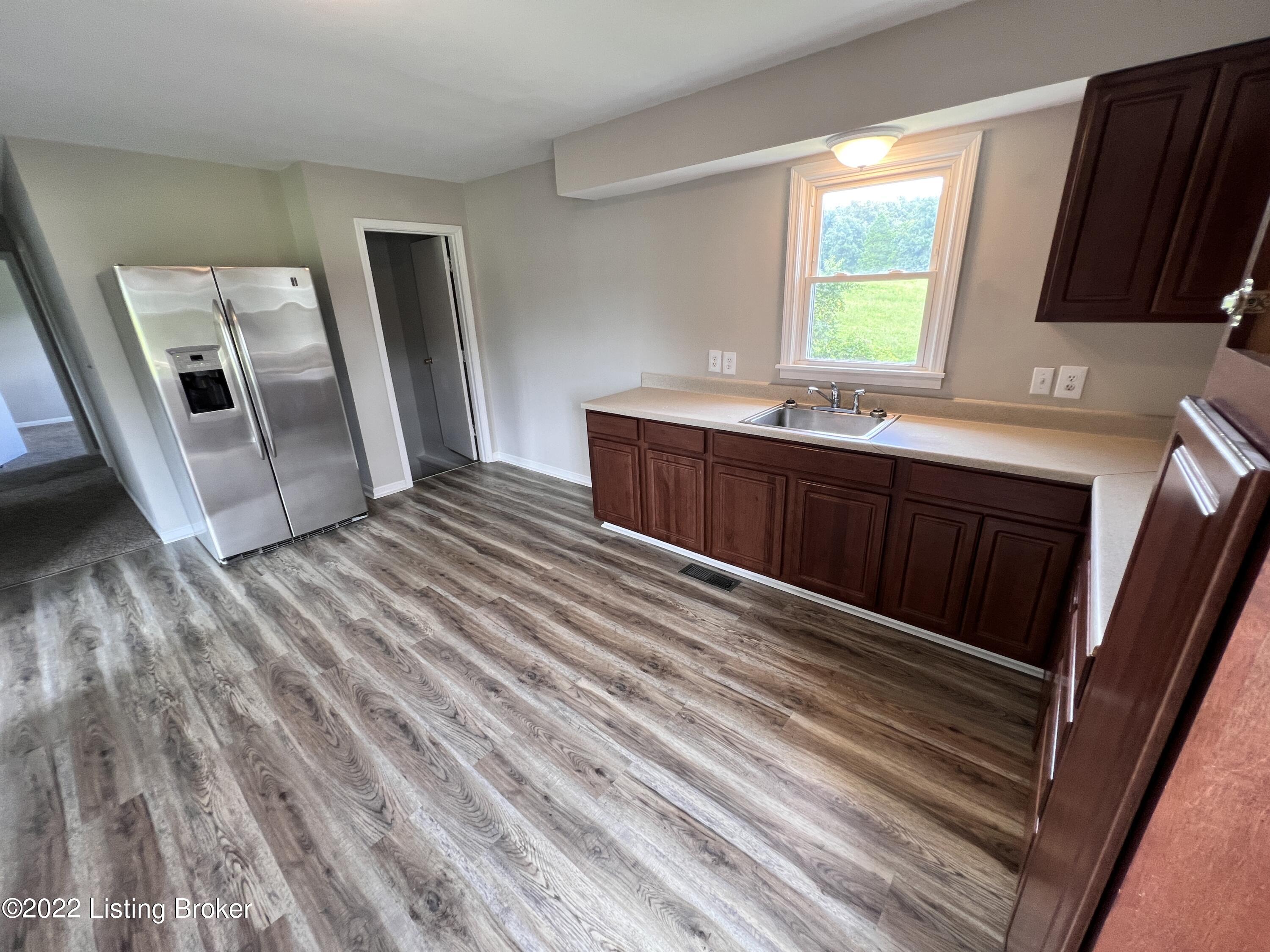 5066 Old State Road Brandenburg, KY 40108 - Photo 5 of 13 IMG_2447