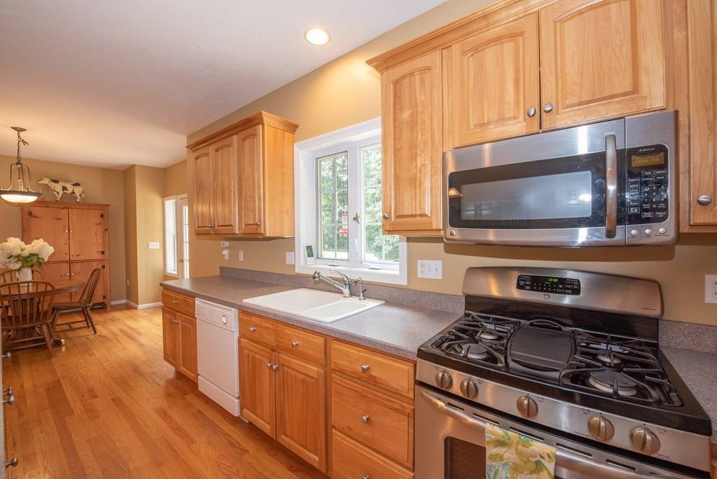 15 Jamie Road Dunstable, MA 01827 - Photo 11 of 32 Gallery Image 11