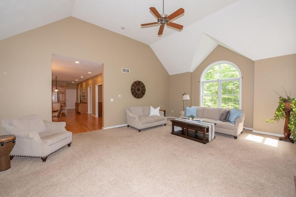 15 Jamie Road Dunstable, MA 01827 - Photo 3 of 32 Gallery Image 3