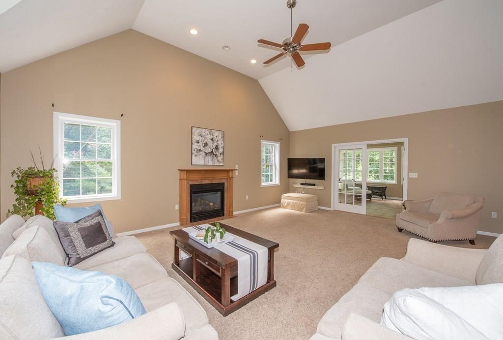 15 Jamie Road Dunstable, MA 01827 - Photo 4 of 32 Gallery Image 4