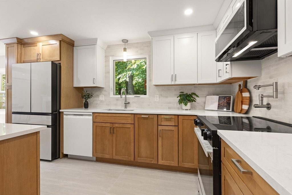 62 Edgewood Road Concord, MA 01742 - Photo 14 of 40 Gallery Image 14