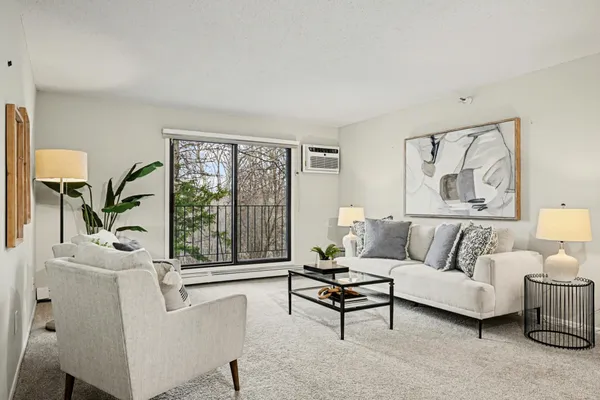 $174,900 | 5645 Green Cir Drive, Unit 111, Hopkins, MN 55343