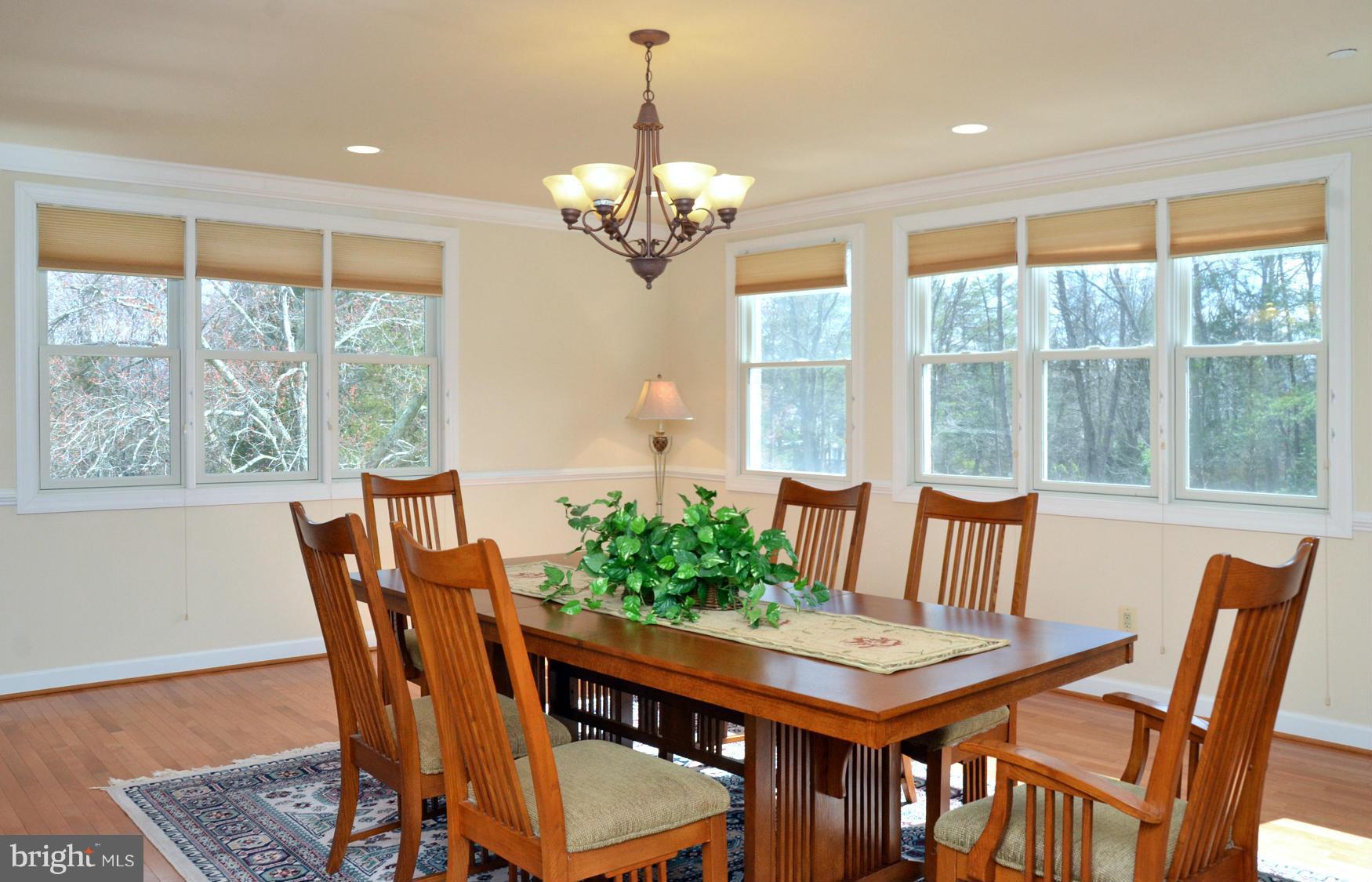 9208 Bells Mill Road Potomac, MD 20854 - Photo 13 of 30 Dining Room