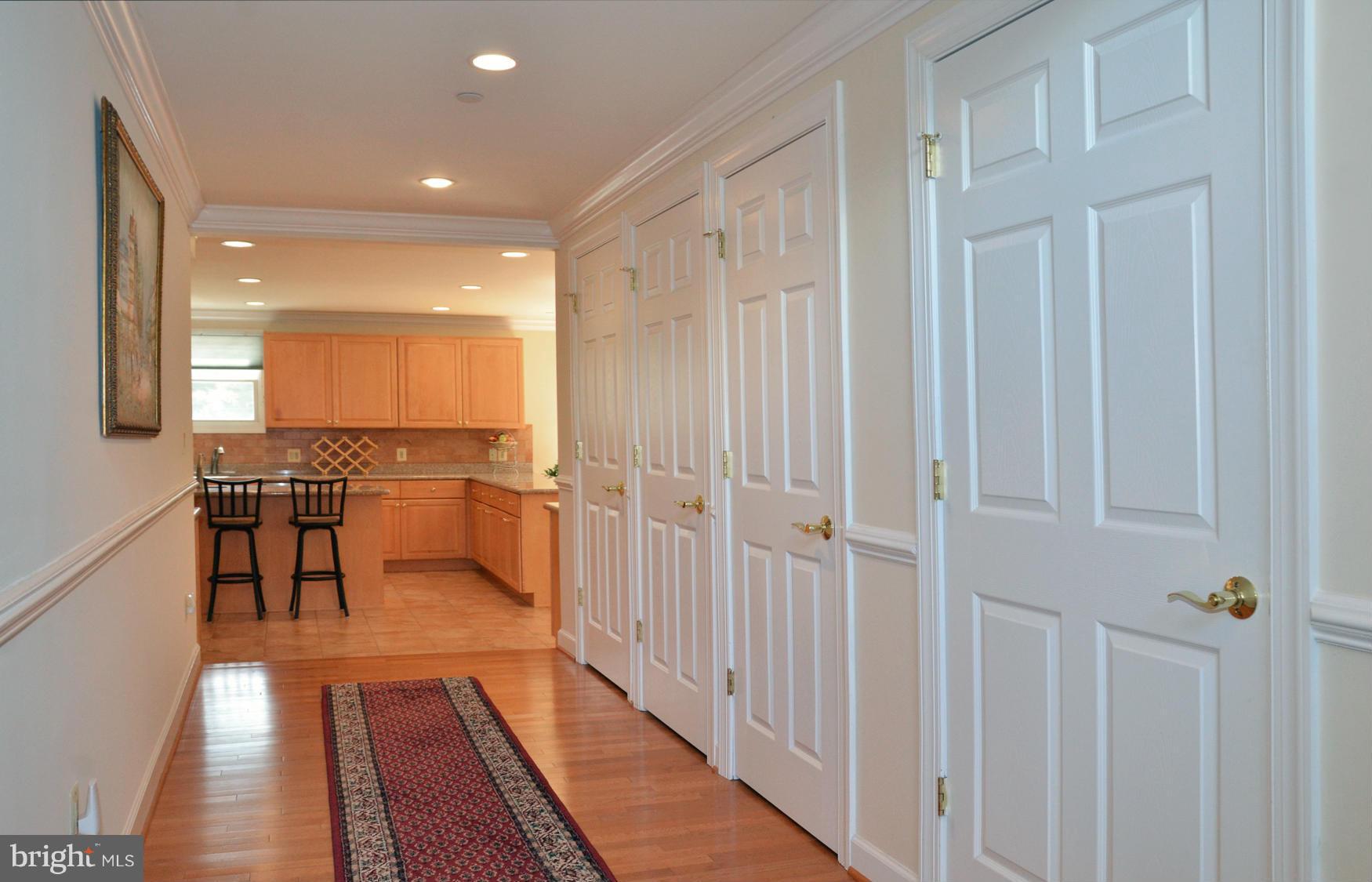 9208 Bells Mill Road Potomac, MD 20854 - Photo 16 of 30 Interior (General)