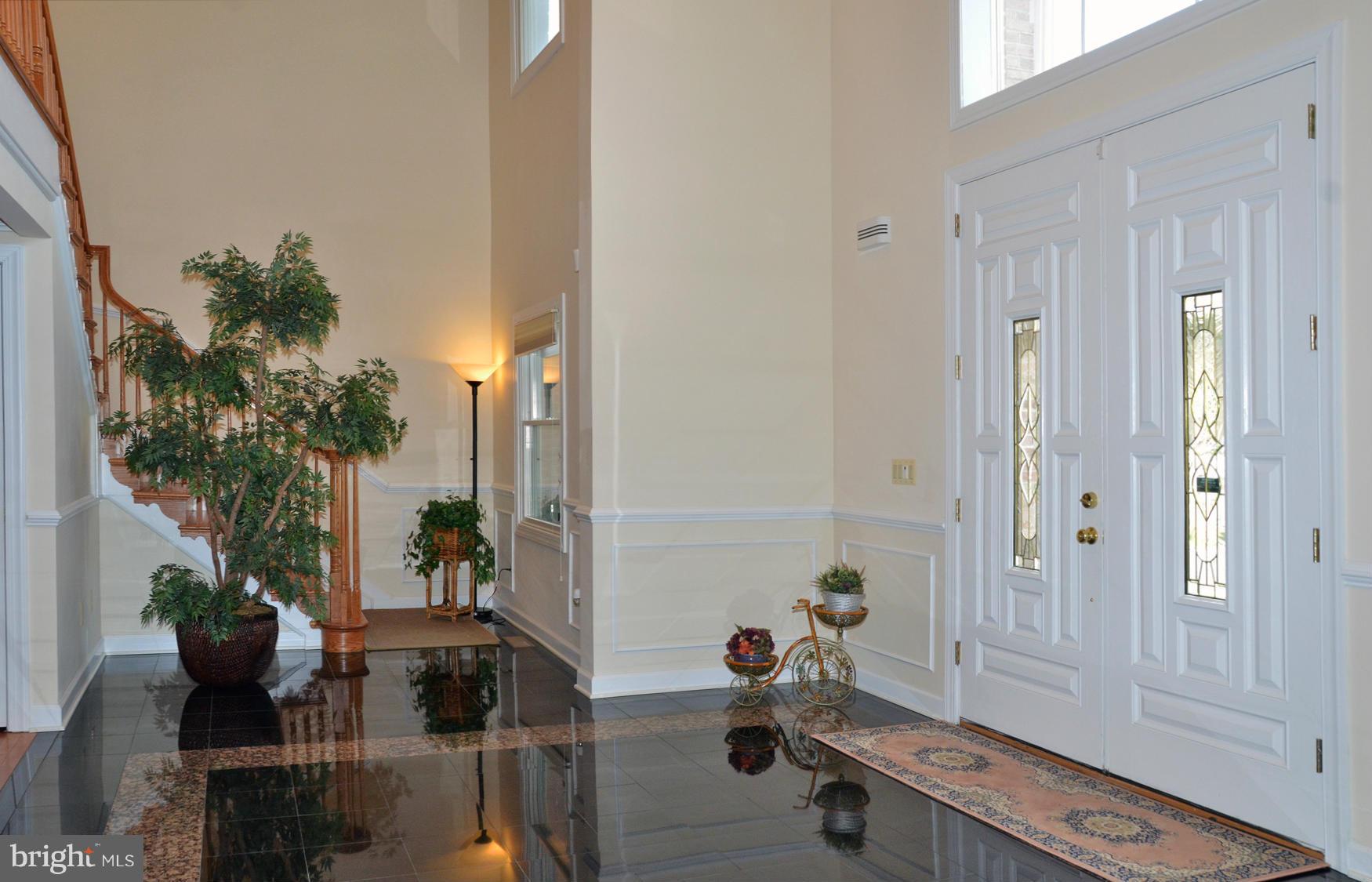 9208 Bells Mill Road Potomac, MD 20854 - Photo 3 of 30 Interior (General)
