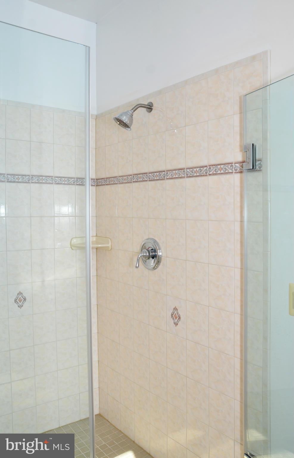 9208 Bells Mill Road Potomac, MD 20854 - Photo 21 of 30 Bath