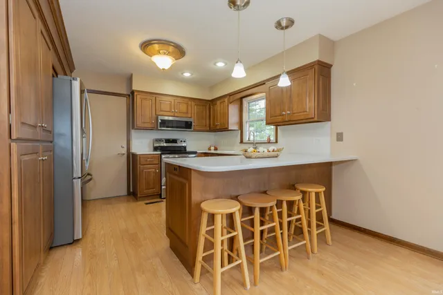 $445,000 | 6248 Highway 165, Owensville, IN 47665