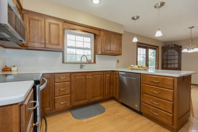 $445,000 | 6248 Highway 165, Owensville, IN 47665