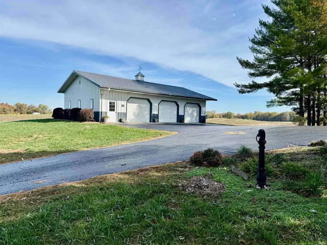 $445,000 | 6248 Highway 165, Owensville, IN 47665