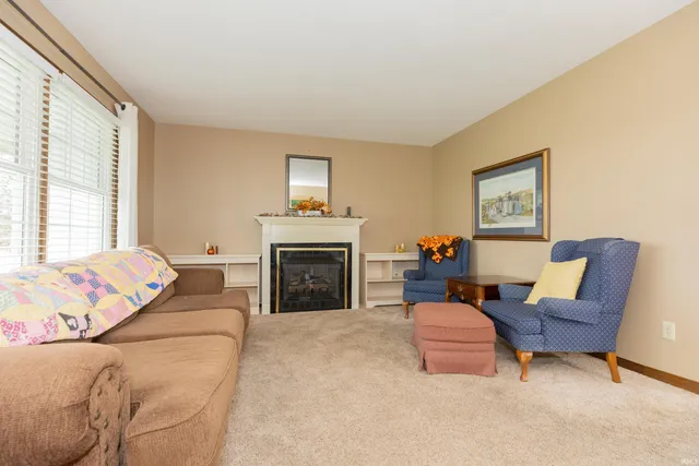 $445,000 | 6248 Highway 165, Owensville, IN 47665