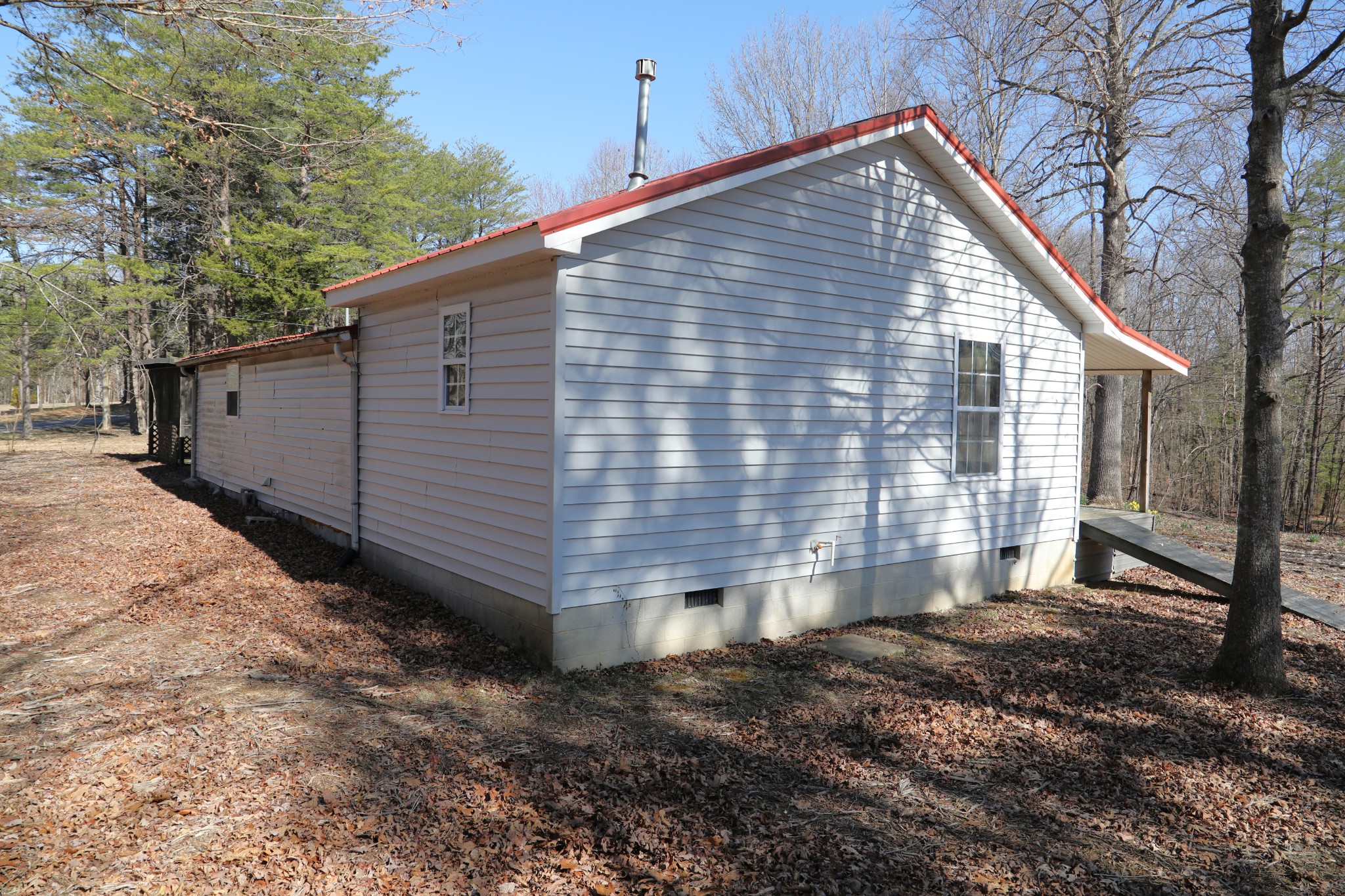 417 Lewis Road McMinnville, TN 37110 - Photo 5 of 55